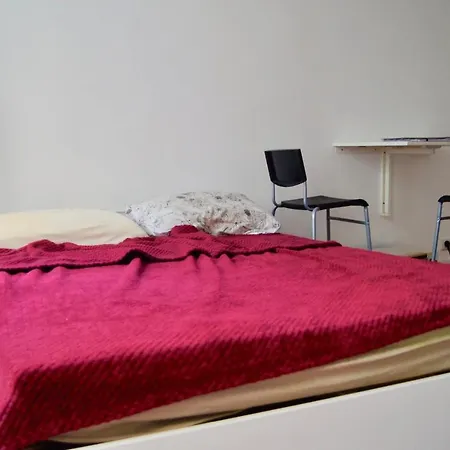 Bright Studio Near Tour Eiffel Parijs